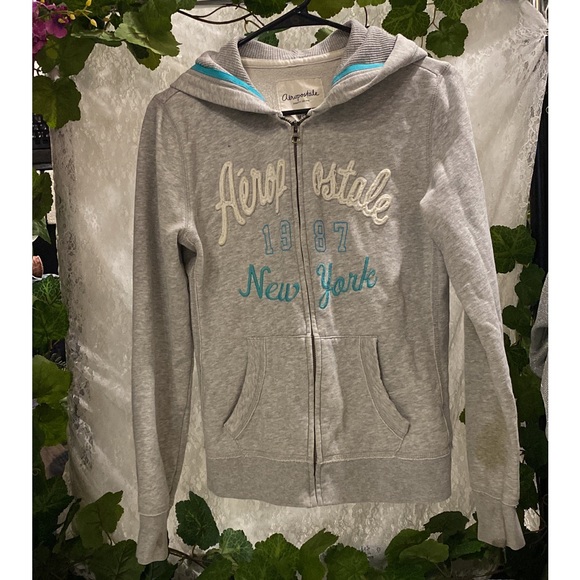 Aeropostal zip up hoodie, good used condition… - Picture 1 of 3